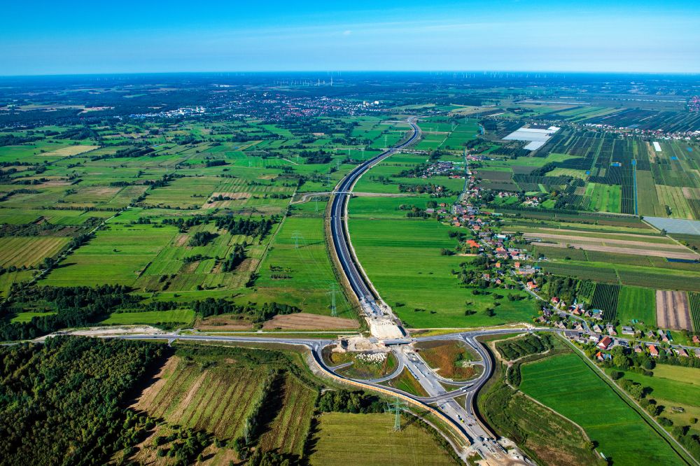 Neu Wulmstorf von oben - Baustelle zum Neubau am Autobahn- Streckenverlauf der BAB Abfahrt A26 in Neu Wulmstorf im Bundesland Niedersachsen, Deutschland