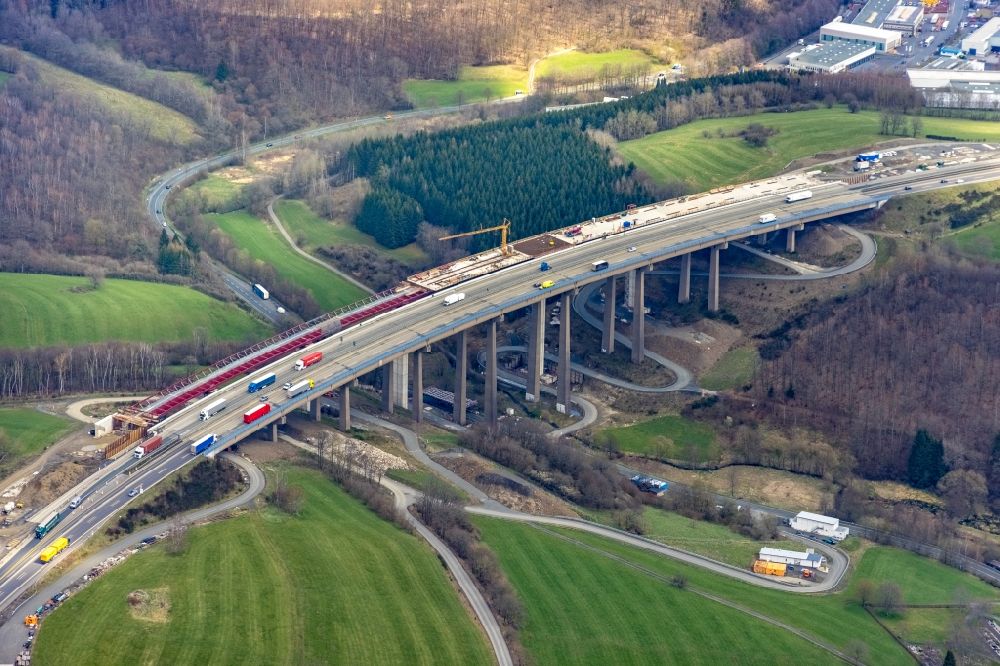 Luftbild Eisern - Baustelle zum Neubau der Autobahn- Trasse der BAB A45 in Eisern im Bundesland Nordrhein-Westfalen, Deutschland