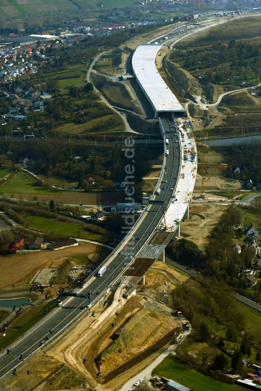 Luftbild Würzburg - Baustelle zum Neubau der Autobahn- Trasse der Talbrücke Heidingsfeld entlang der BAB3 im Ortsteil Heidingsfeld in Würzburg im Bundesland Bayern, Deutschland