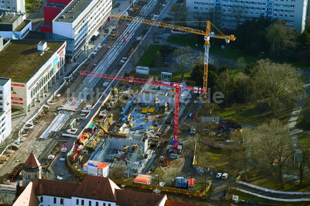 Luftbild Dessau - Baustelle zum Neubau Bauhaus-Museum im Stadtpark an der Kavalierstraße Ecke Friedrichstraße in Dessau im Bundesland Sachsen-Anhalt, Deutschland