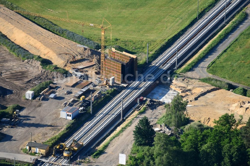 Luftbild Sonnewalde - Baustelle zum Neubau der Brückenkonstruktion an der Brenitzer Straße in Sonnewalde im Bundesland Brandenburg, Deutschland