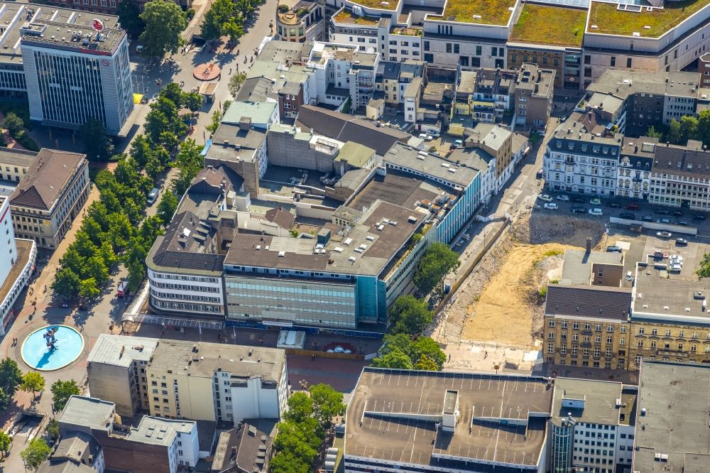 Luftbild Duisburg - Baustelle zum Neubau eines Büro- und Geschäftshaus- Ensemble an der Düsseldorfer Straße - Börsenstraße in Duisburg im Bundesland Nordrhein-Westfalen, Deutschland