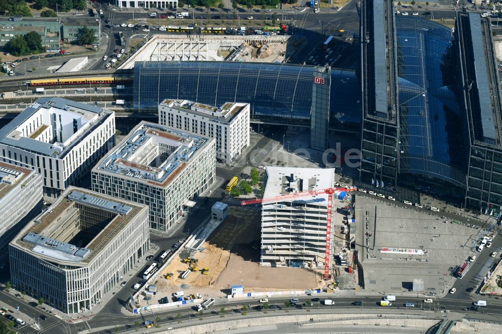 Berlin aus der Vogelperspektive: Baustelle zum Neubau eines Büro- und Geschäftshauses cube berlin in Berlin, Deutschland