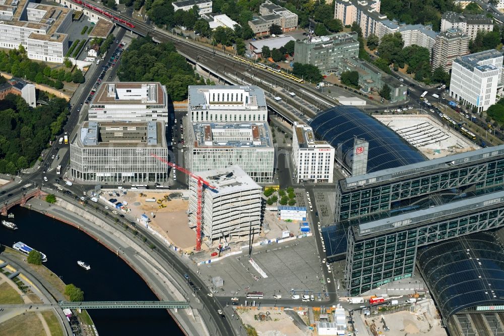 Berlin aus der Vogelperspektive: Baustelle zum Neubau eines Büro- und Geschäftshauses cube berlin in Berlin, Deutschland