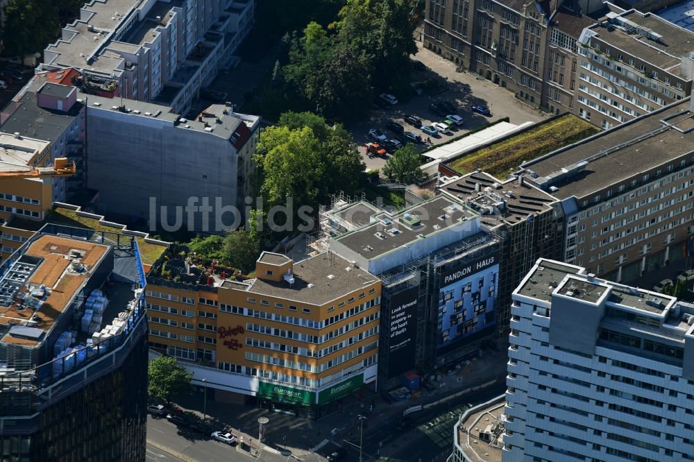 Luftbild Berlin - Baustelle zum Neubau des Bürohaus- Gebäude im Ortsteil Charlottenburg in Berlin, Deutschland