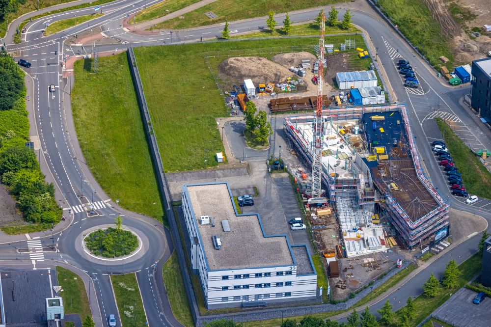 Bochum aus der Vogelperspektive: Baustelle zum Neubau eines Bürohauses der Firma Cosinex in Bochum im Bundesland Nordrhein-Westfalen, Deutschland