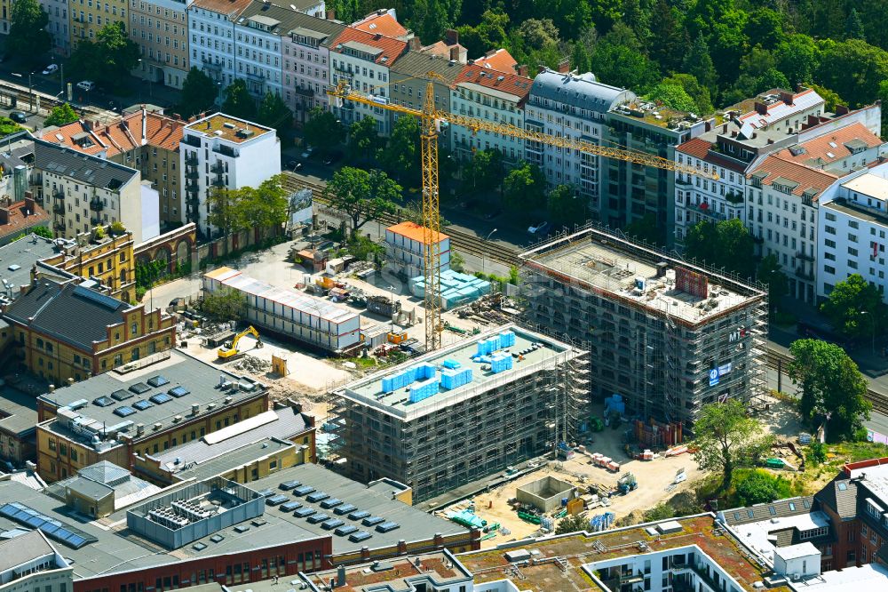 Luftaufnahme Berlin - Baustelle zum Neubau Bötzow Campus im Ortsteil Prenzlauer Berg in Berlin, Deutschland