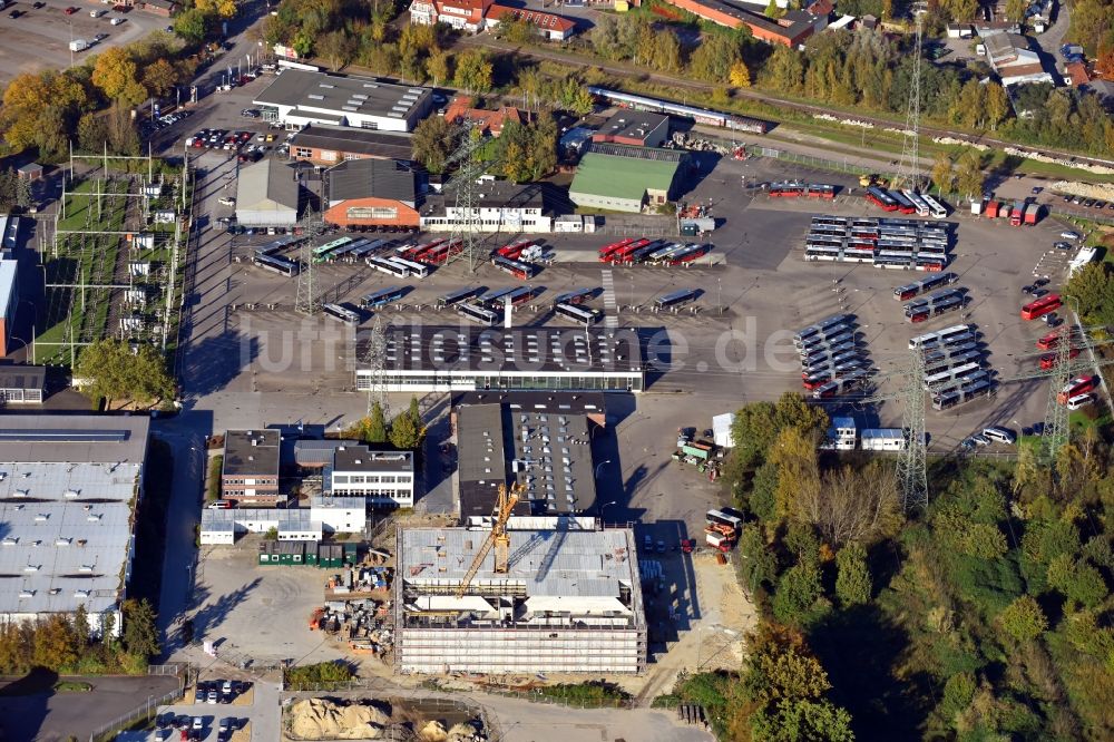 Luftbild Hamburg - Baustelle zum Neubau einer Buswerkstatt für E-Busse im Ortsteil Bergedorf in Hamburg, Deutschland