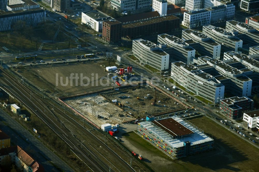 Luftbild Berlin - Baustelle zum Neubau des Campus-Hotel Adlershof in Berlin, Deutschland