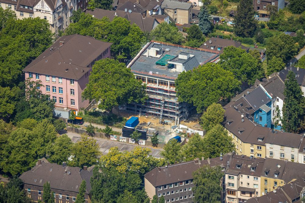 Luftbild Duisburg - Baustelle zum Neubau auf dem Campusgelände an der Gillhausenstraße - Gertrudenstraße im Ortsteil Marxloh in Duisburg im Bundesland Nordrhein-Westfalen, Deutschland