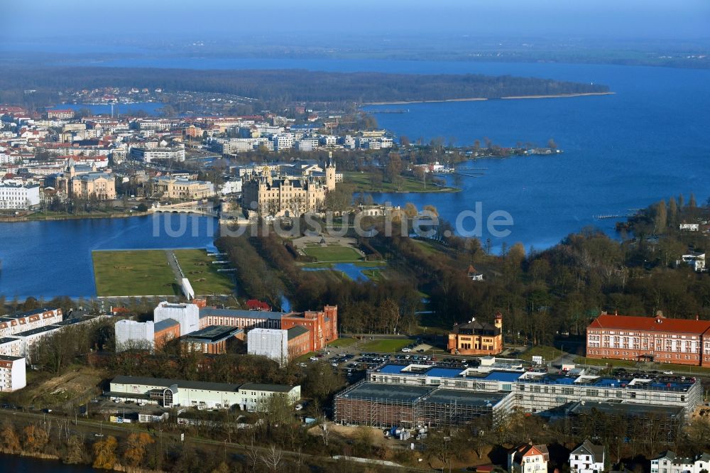 Luftbild Schwerin - Baustelle zum Neubau von Depots und Werkstätten in Schwerin im Bundesland Mecklenburg-Vorpommern, Deutschland