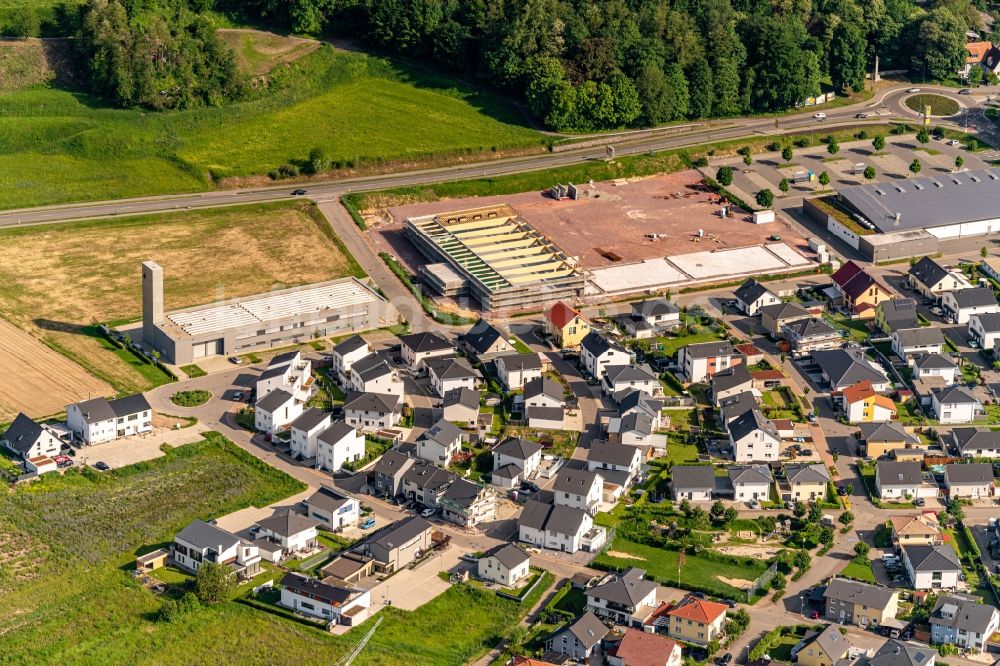 Luftaufnahme Kenzingen - Baustelle zum Neubau Fachmarkt Feuerwehrweg in Kenzingen im Bundesland Baden-Württemberg, Deutschland
