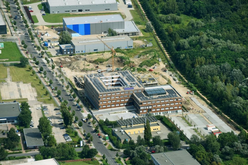 Luftaufnahme Berlin - Baustelle zum Neubau des Firmengebäudes der Flexim GmbH an der Boxberger Straße im Bezirk Marzahn-Hellersdorf in Berlin