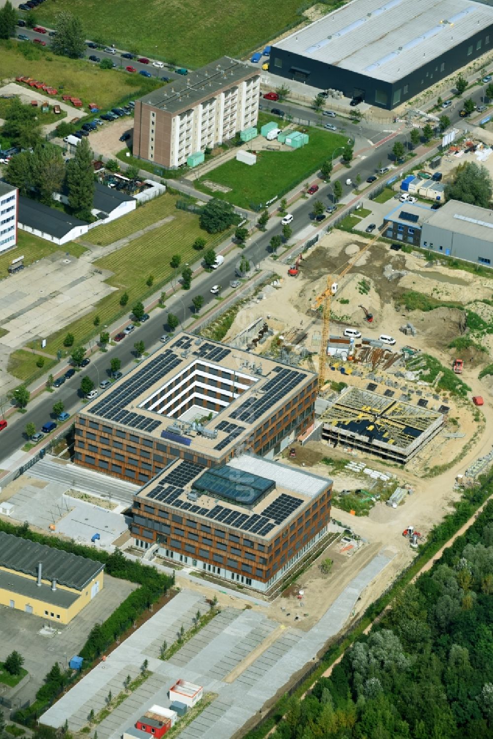 Berlin von oben - Baustelle zum Neubau des Firmengebäudes der Flexim GmbH an der Boxberger Straße im Bezirk Marzahn-Hellersdorf in Berlin