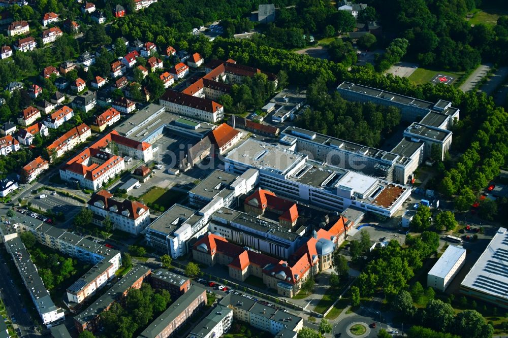 Rostock von oben - Baustelle zum Neubau eines Funktionsgebäudes auf dem Campus Schillingallee im Ortsteil Hansaviertel in Rostock im Bundesland Mecklenburg-Vorpommern