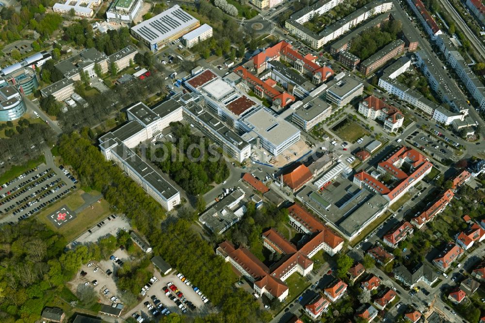 Luftaufnahme Rostock - Baustelle zum Neubau eines Funktionsgebäudes auf dem Campus Schillingallee im Ortsteil Hansaviertel in Rostock im Bundesland Mecklenburg-Vorpommern