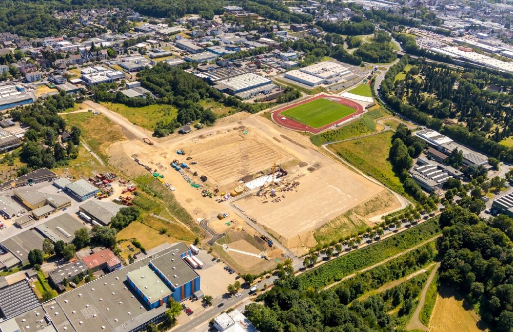 Velbert von oben - Baustelle zum Neubau eines Fußballstadion an der Industriestraße in Velbert im Bundesland Nordrhein-Westfalen, Deutschland