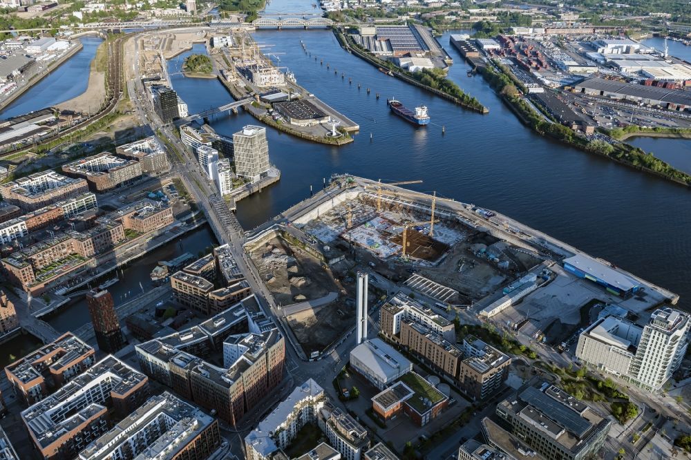 Luftaufnahme Hamburg - Baustelle zum Neubau des Gebäudekomplexes des Einkaufszentrum Bau in der Hafencity in Hamburg, Deutschland