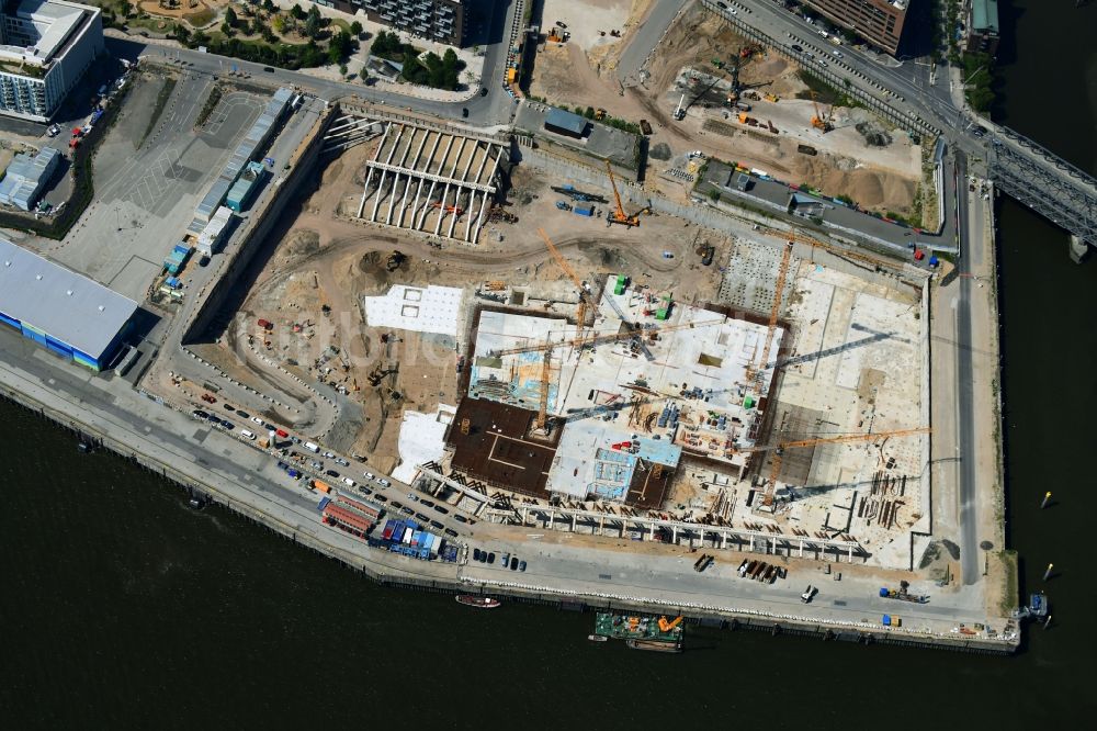 Hamburg aus der Vogelperspektive: Baustelle zum Neubau des Gebäudekomplexes des Einkaufszentrum Bau in der Hafencity in Hamburg, Deutschland