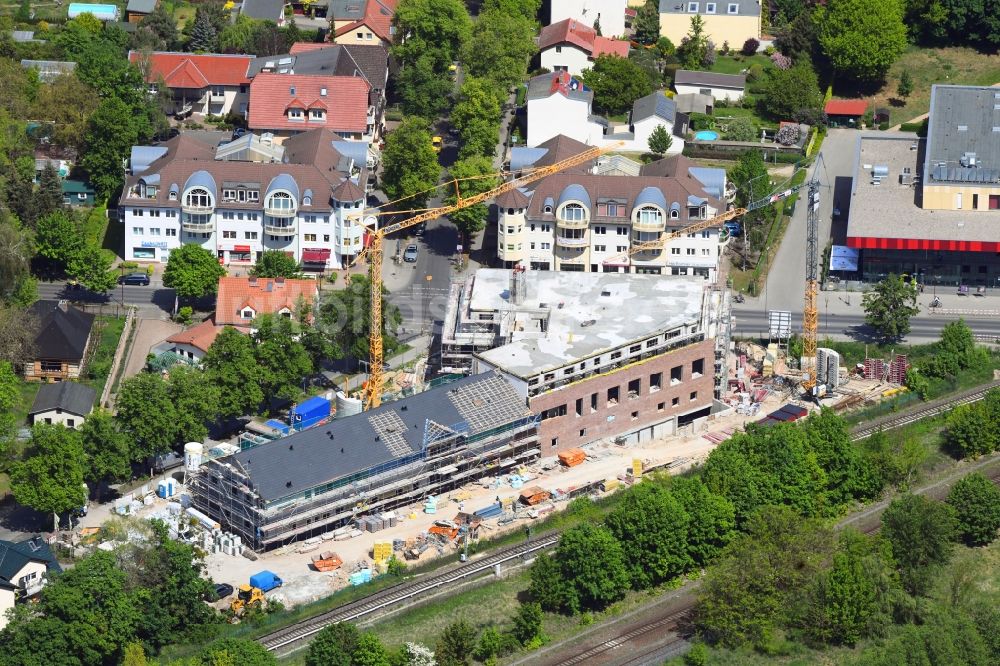 Luftbild Neuenhagen - Baustelle zum Neubau des Gebäudekomplexes des Einkaufszentrum an der Eisenbahnstraße in Neuenhagen im Bundesland Brandenburg, Deutschland