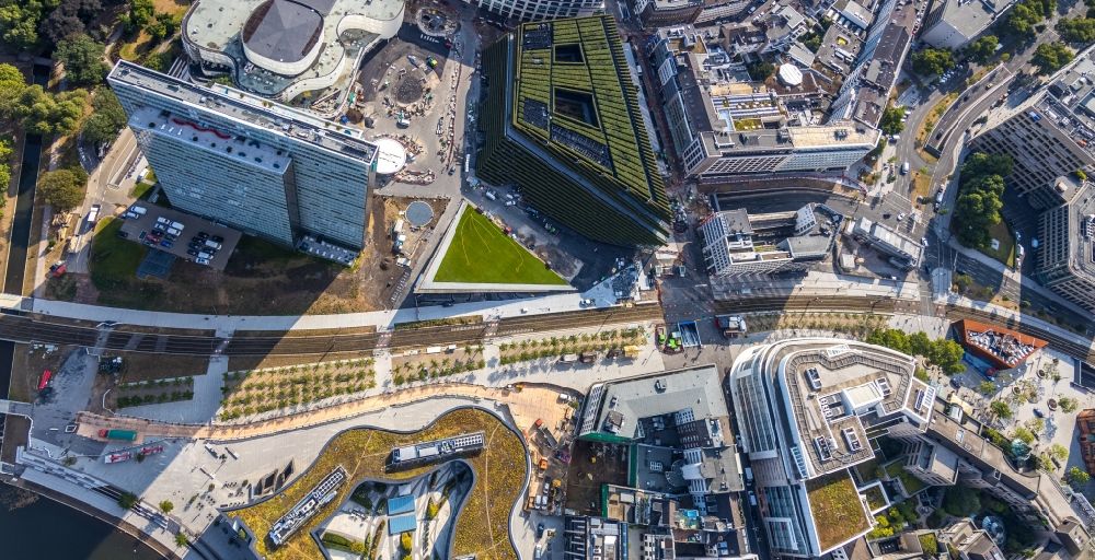 Luftbild Düsseldorf - Baustelle zum Neubau des Gebäudekomplexes des Einkaufszentrum Ingenhoven-Tal in Düsseldorf im Bundesland Nordrhein-Westfalen, Deutschland