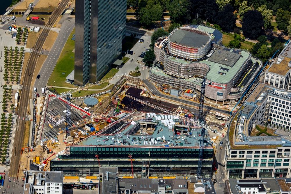 Luftbild Düsseldorf - Baustelle zum Neubau des Gebäudekomplexes des Einkaufszentrum Ingenhoven-Tal - Köbogen 2 in Düsseldorf im Bundesland Nordrhein-Westfalen, Deutschland