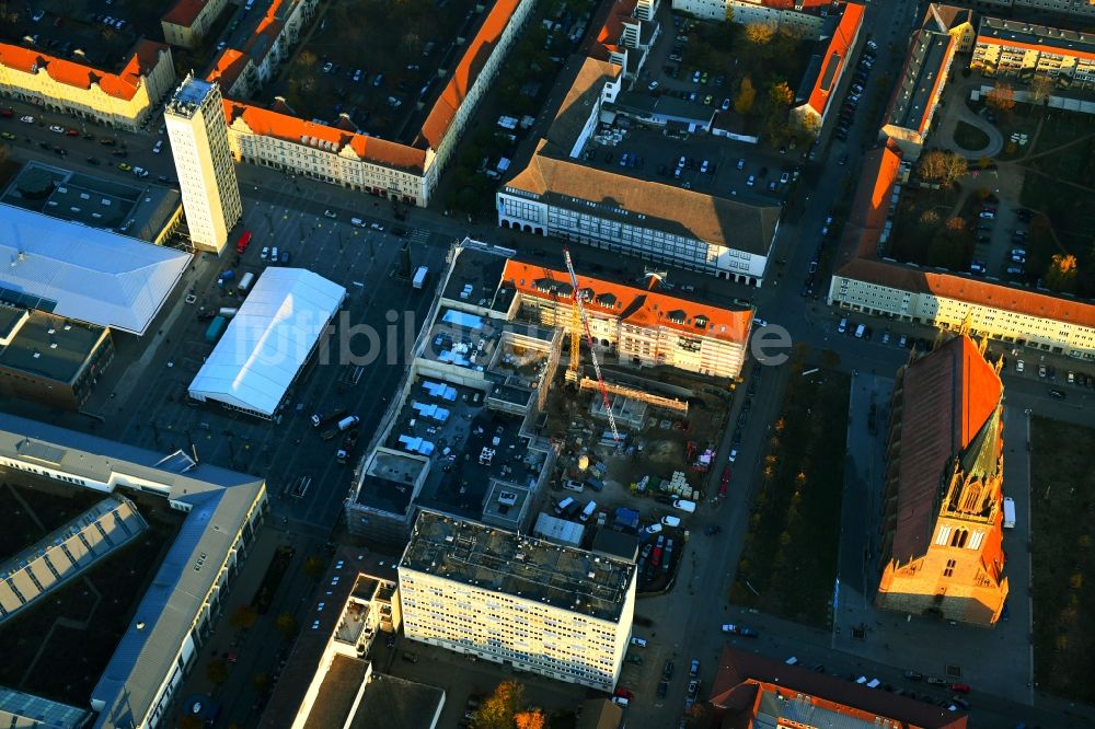 Luftbild Neubrandenburg - Baustelle zum Neubau des Gebäudekomplexes des Einkaufszentrum Marien-Carrée in Neubrandenburg im Bundesland Mecklenburg-Vorpommern, Deutschland