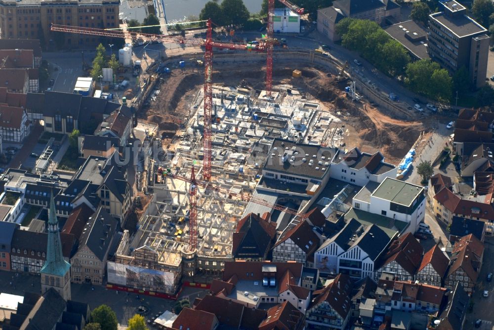 Luftaufnahme Hameln - Baustelle zum Neubau des Gebäudekomplexes des Einkaufszentrum Stadt-Galerie Hameln in Hameln im Bundesland Niedersachsen, Deutschland