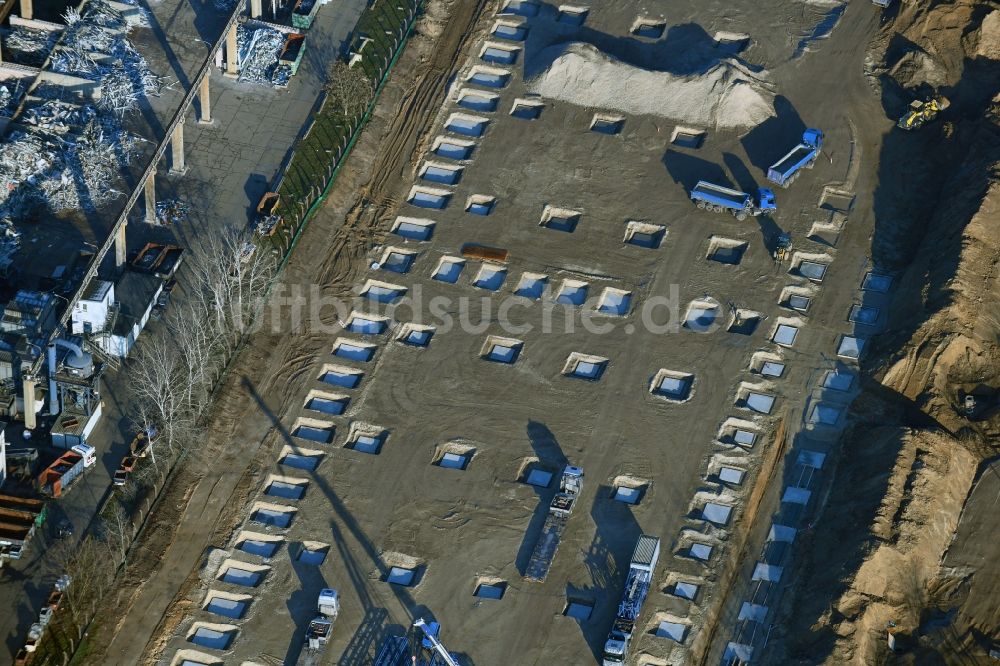 Luftbild Hoppegarten - Baustelle zum Neubau eines Gebäudekomplexes auf dem Gelände des Logistikzentrums an der Industriestraße in Hoppegarten im Bundesland Brandenburg, Deutschland