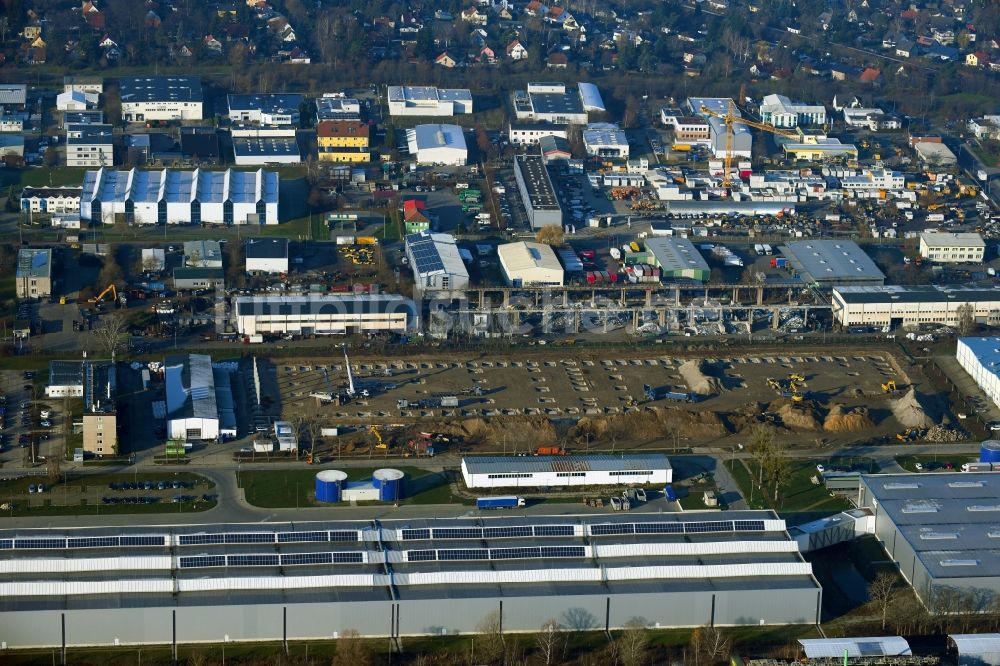 Luftbild Hoppegarten - Baustelle zum Neubau eines Gebäudekomplexes auf dem Gelände des Logistikzentrums an der Industriestraße in Hoppegarten im Bundesland Brandenburg, Deutschland