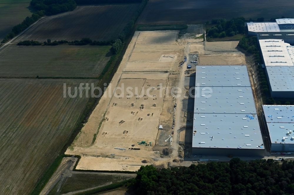 Luftaufnahme Rangsdorf - Baustelle zum Neubau eines Gebäudekomplexes auf dem Gelände des Logistikzentrums im in Rangsdorf im Bundesland Brandenburg, Deutschland