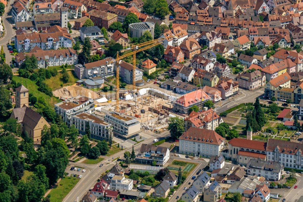 Gengenbach aus der Vogelperspektive: Baustelle zum Neubau eines Gesundheitszentrum in Gengenbach im Bundesland Baden-Württemberg, Deutschland
