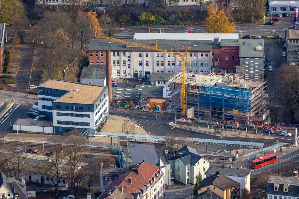 Luftaufnahme Lüdenscheid - Baustelle zum Neubau eines Gesundheitszentrum und Ärztehauses Pergamon- Zentrum in Lüdenscheid im Bundesland Nordrhein-Westfalen, Deutschland