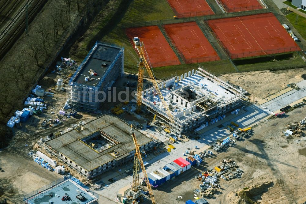 Luftaufnahme Potsdam - Baustelle zum Neubau eines Gesundheitszentrum und Ärztehauses in Potsdam im Bundesland Brandenburg, Deutschland