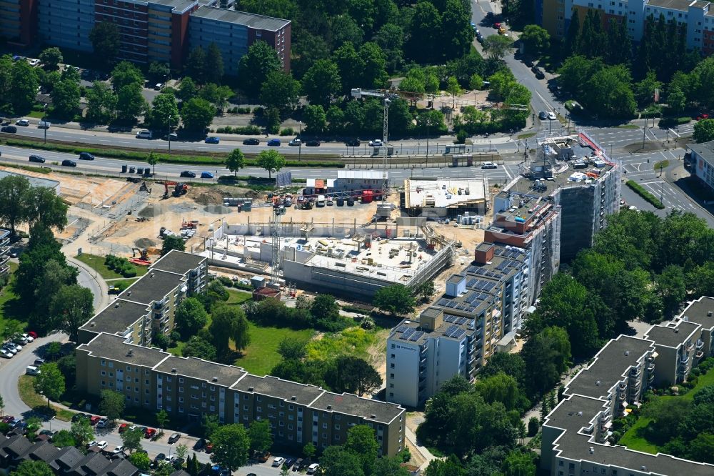 Luftaufnahme Braunschweig - Baustelle zum Neubau eines Gesundheitszentrum und Ärztehauses und Supermarkts an der Elbestraße in Braunschweig im Bundesland Niedersachsen, Deutschland