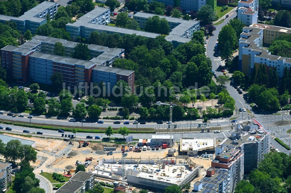 Luftbild Braunschweig - Baustelle zum Neubau eines Gesundheitszentrum und Ärztehauses und Supermarkts an der Elbestraße in Braunschweig im Bundesland Niedersachsen, Deutschland