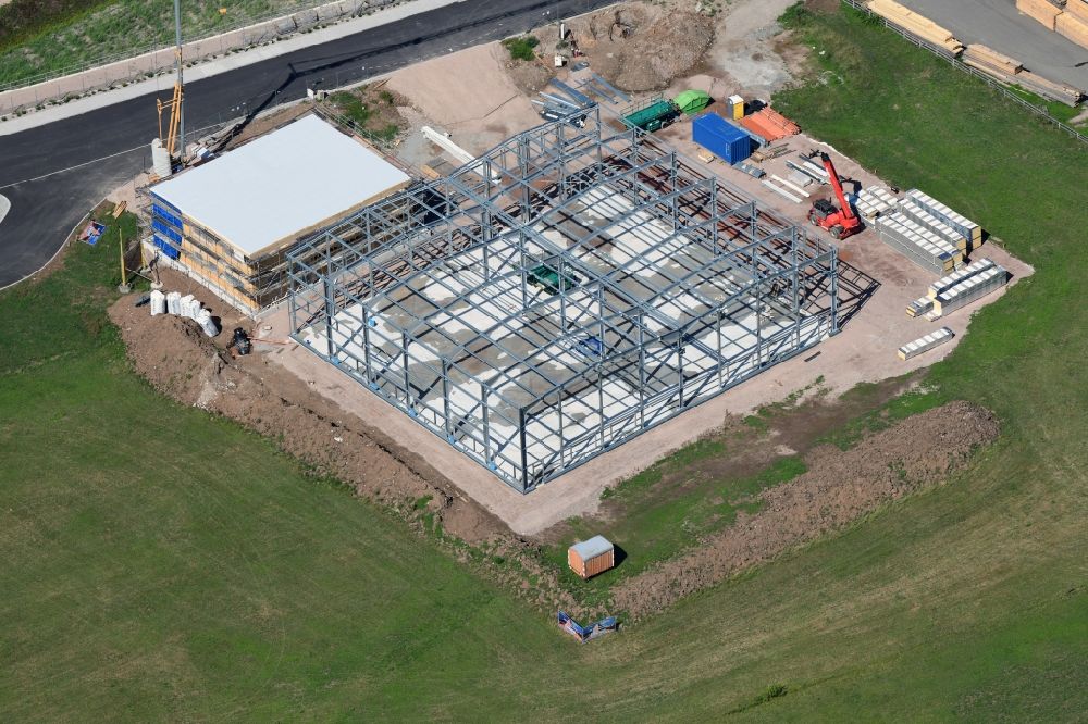 Luftaufnahme Schopfheim - Baustelle zum Neubau einer Gewerbehalle in Stahlkonstruktion in Schopfheim im Bundesland Baden-Württemberg, Deutschland