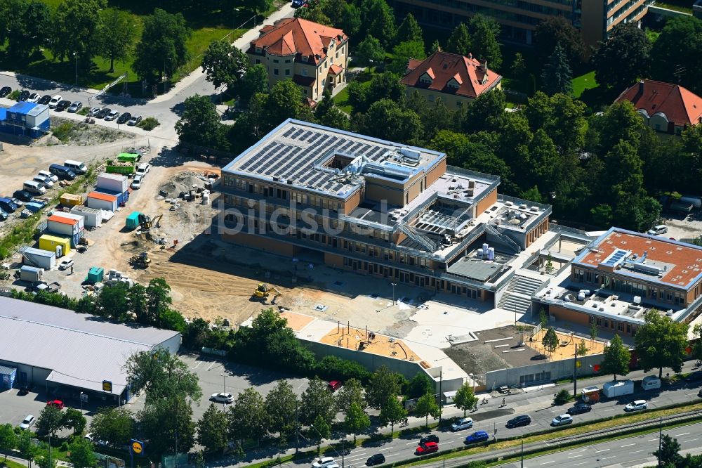 München von oben - Baustelle zum Neubau einer Grundschule im Ortsteil Moosach in München im Bundesland Bayern, Deutschland
