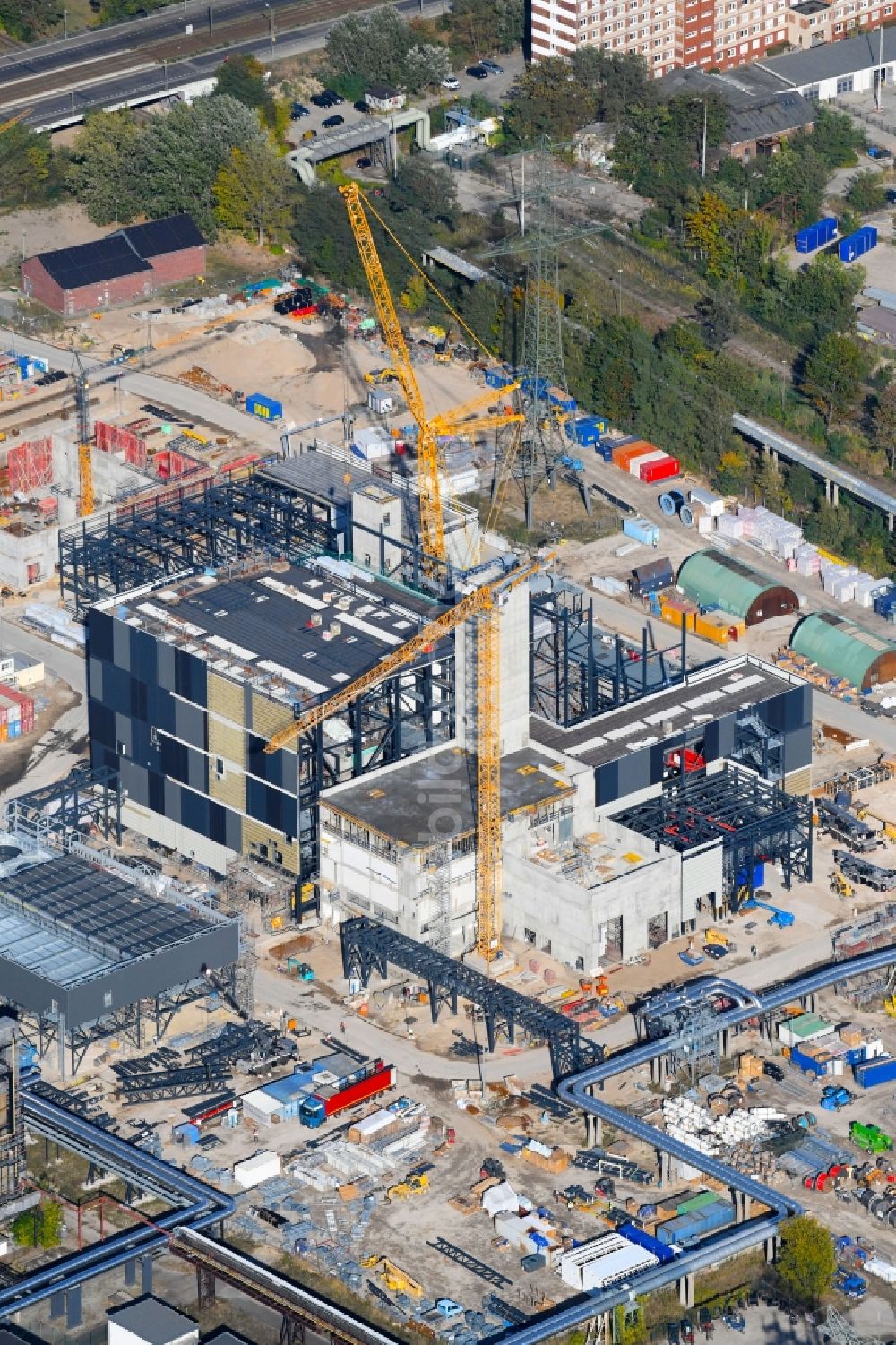 Berlin von oben - Baustelle zum Neubau des Heizkraftwerkes - Kraft-Wärme-Kopplungsanlage im Ortsteil Marzahn in Berlin, Deutschland
