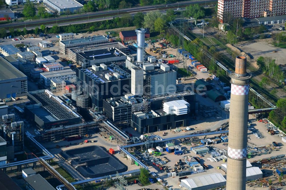Luftbild Berlin - Baustelle zum Neubau des Heizkraftwerkes - Kraft-Wärme-Kopplungsanlage im Ortsteil Marzahn in Berlin, Deutschland