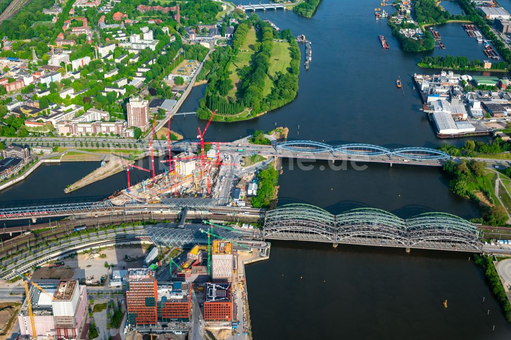 Luftaufnahme Hamburg - Baustelle zum Neubau des Hochhaus- Gebäudekomplexes Elbtower im Ortsteil HafenCity in Hamburg, Deutschland