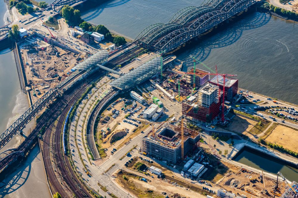 Luftbild Hamburg - Baustelle zum Neubau des Hochhaus- Gebäudekomplexes Elbtower im Ortsteil HafenCity in Hamburg, Deutschland