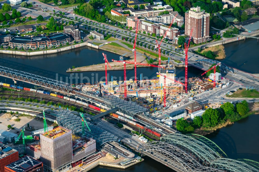 Hamburg von oben - Baustelle zum Neubau des Hochhaus- Gebäudekomplexes Elbtower im Ortsteil HafenCity in Hamburg, Deutschland