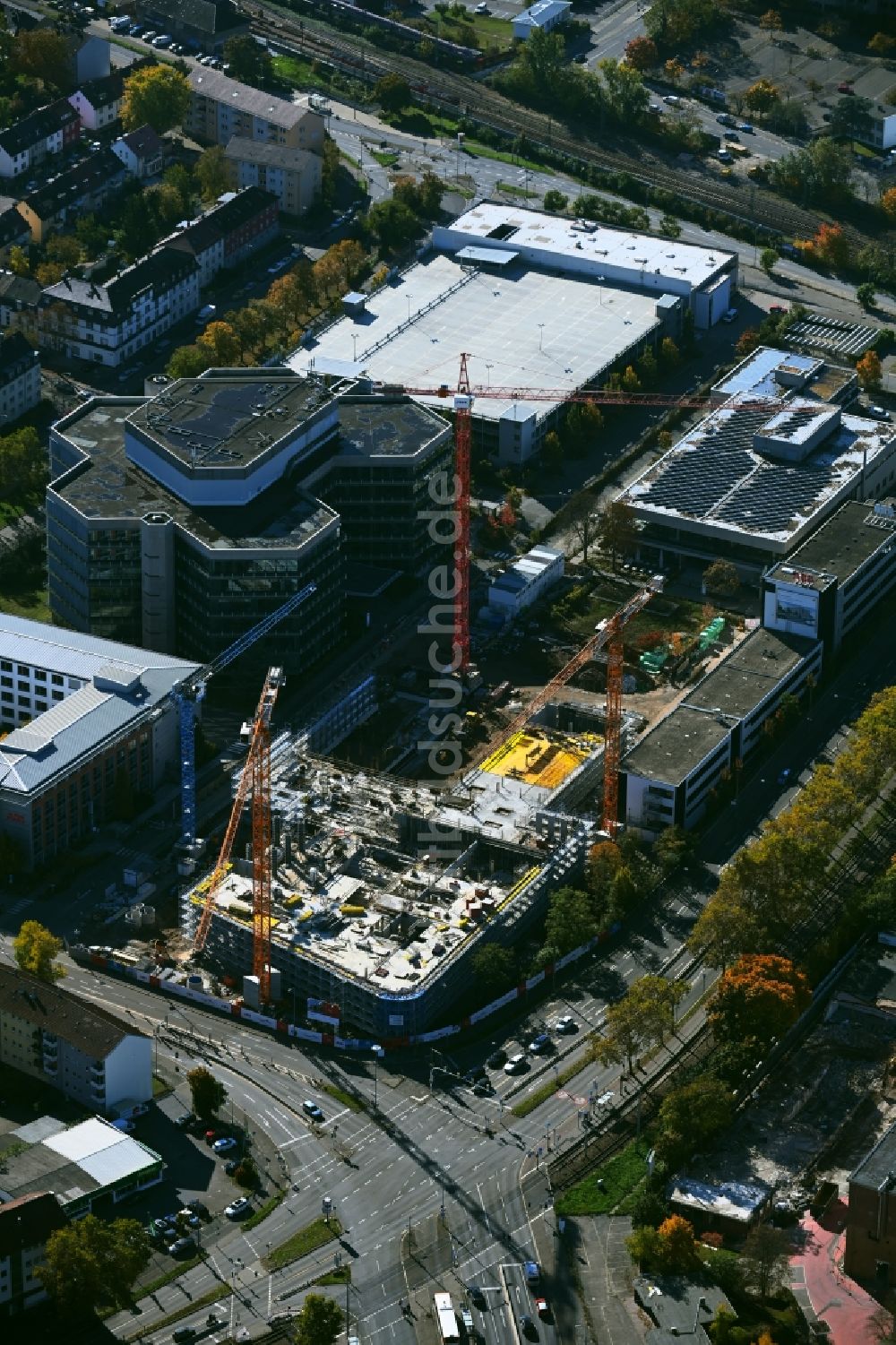 Luftbild Mannheim - Baustelle zum Neubau des Hochhaus- Gebäudekomplexes im Ortsteil Käfertal in Mannheim im Bundesland Baden-Württemberg, Deutschland