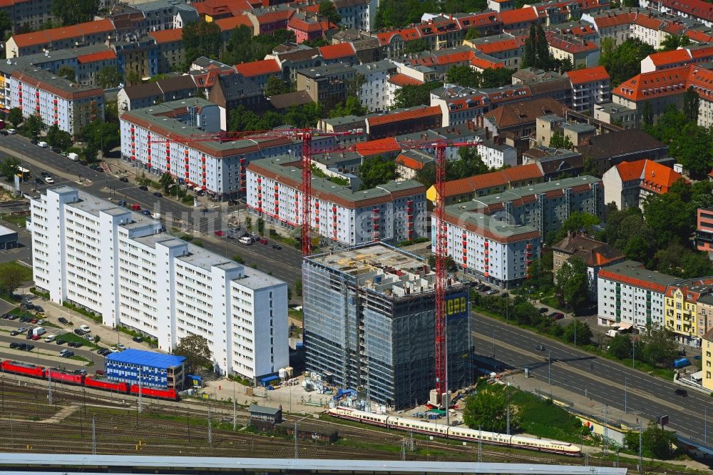 Berlin aus der Vogelperspektive: Baustelle zum Neubau des Hochhaus- Gebäudekomplexes Q218 im Ortsteil Lichtenberg in Berlin, Deutschland