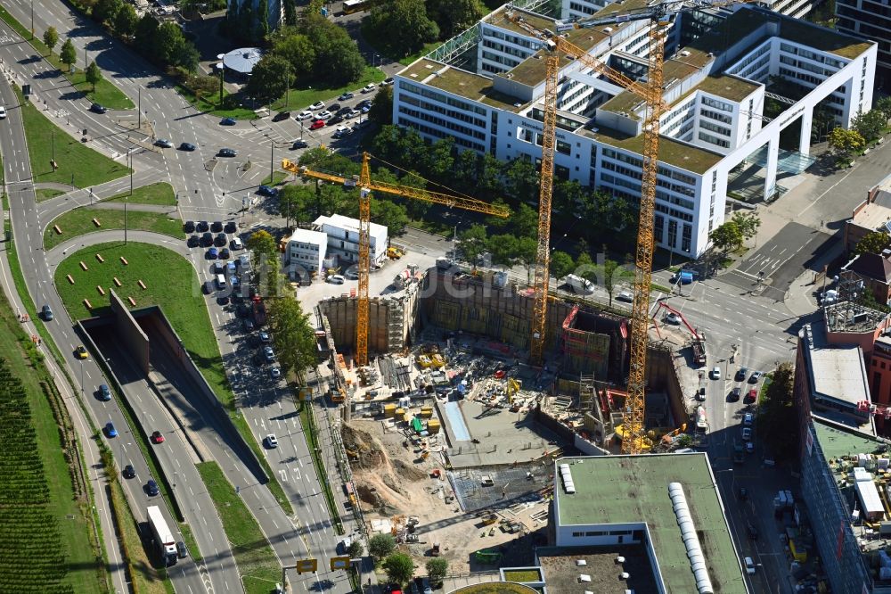 Luftaufnahme Stuttgart - Baustelle zum Neubau des Hochhaus- Gebäudekomplexes Porsche Tower im Ortsteil Feuerbach-Ost in Stuttgart im Bundesland Baden-Württemberg, Deutschland