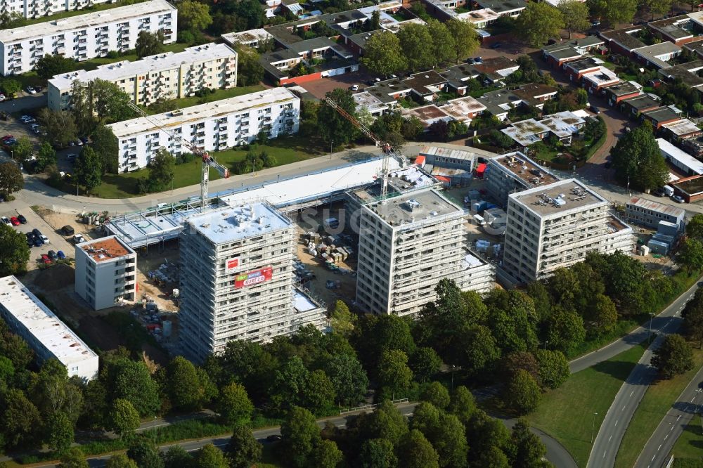 Wolfsburg von oben - Baustelle zum Neubau des Hochhaus- Gebäudekomplexes Wohnanlage Kurt 2.0 im Ortsteil Detmerode in Wolfsburg im Bundesland Niedersachsen, Deutschland