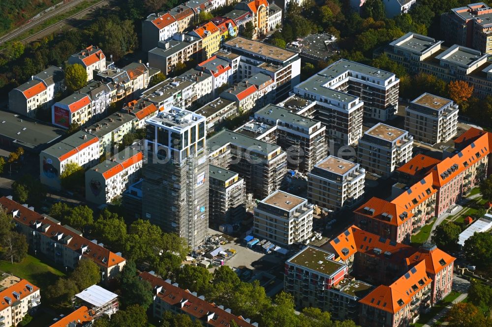 Luftaufnahme Berlin - Baustelle zum Neubau des Hochhaus- Gebäudekomplexes Wohnpark St. Marien im Ortsteil Neukölln in Berlin, Deutschland