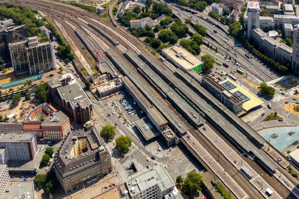 Luftbild Essen - Baustelle zum Neubau der Hotelanlage am Hauptbahnhof in Essen im Bundesland Nordrhein-Westfalen, Deutschland