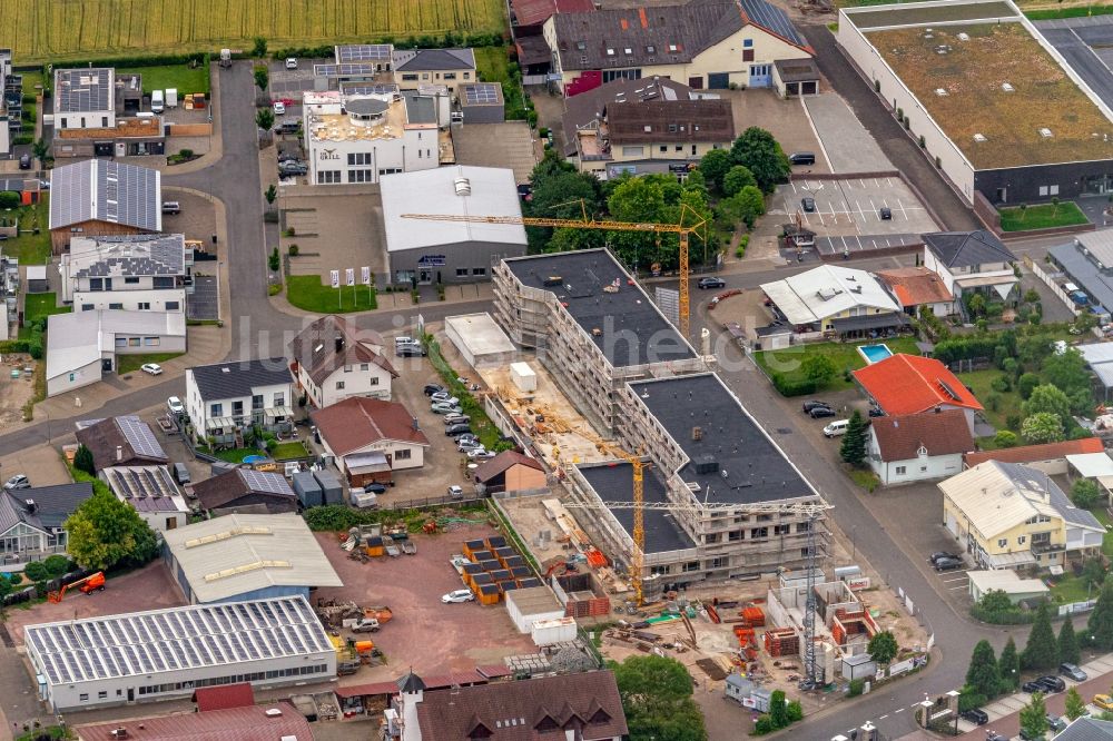 Luftbild Rust - Baustelle zum Neubau der Hotelanlage an der Jakob-Schneider-Straße in Rust im Bundesland Baden-Württemberg, Deutschland